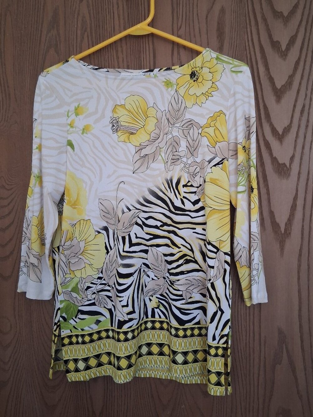 Susan Graver Yellow Black Floral Top Small Yellow Flowers Cold Shoulder Sleeves
